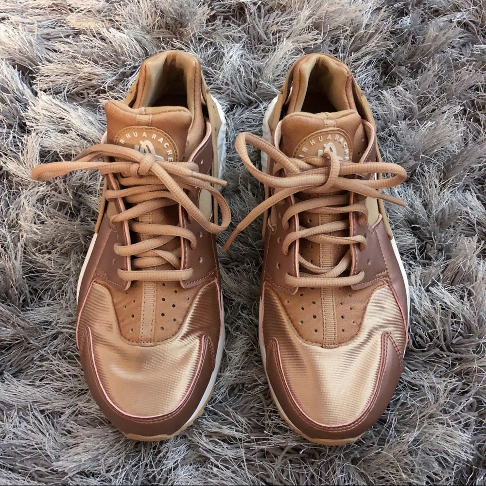 Nike rose gold huaraches